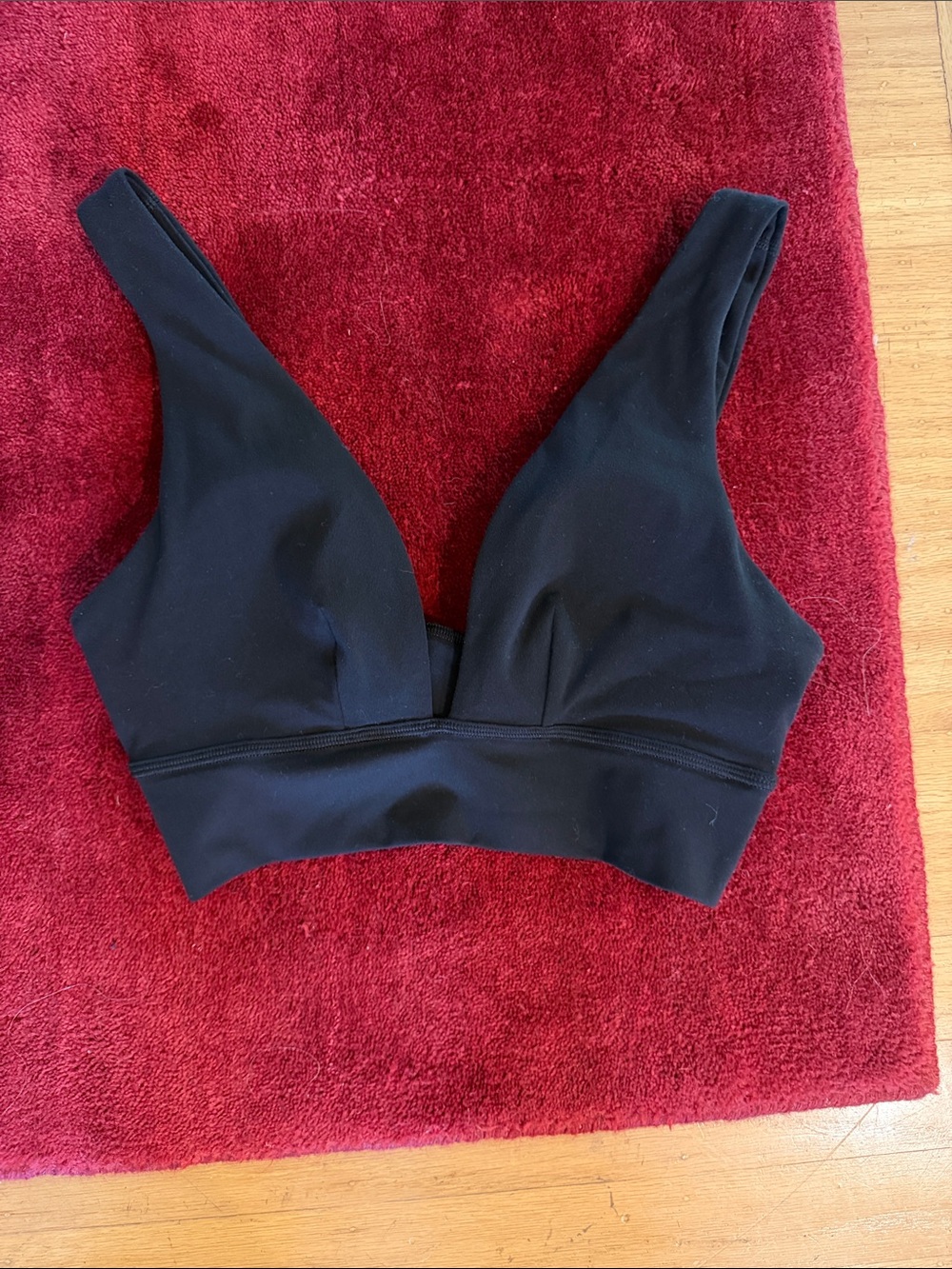 Vuori Black All The Feels  V-Neck Sports Bra